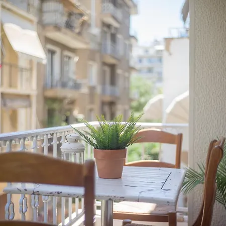 Victorian Elegance, Athens' Hidden Gem, 6br , 30sec To Metro , Ac , Netflix